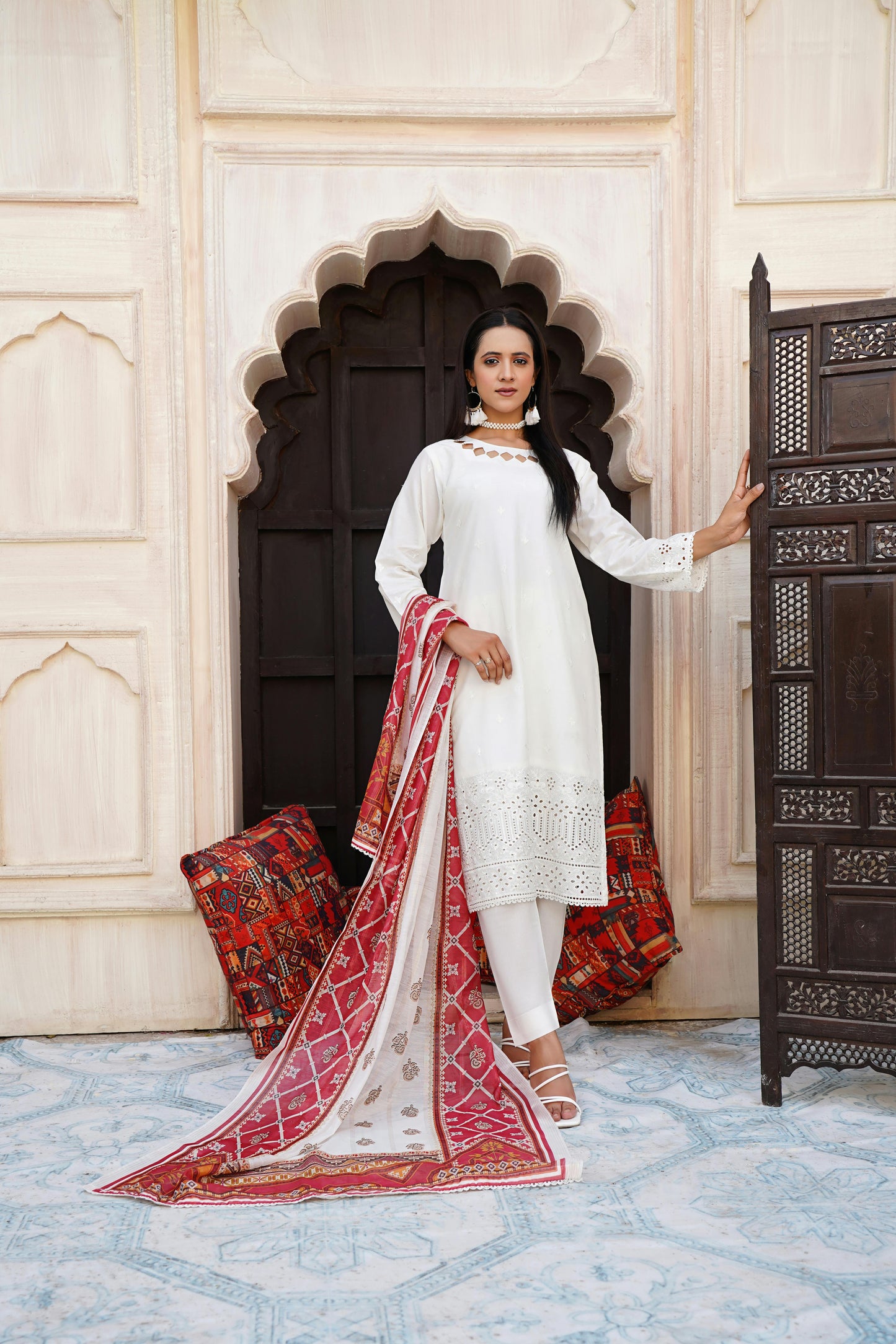 Premium Pakistani Gulzar Yousaf (GL) Stitched 3 PCs - Elegant Ivory
