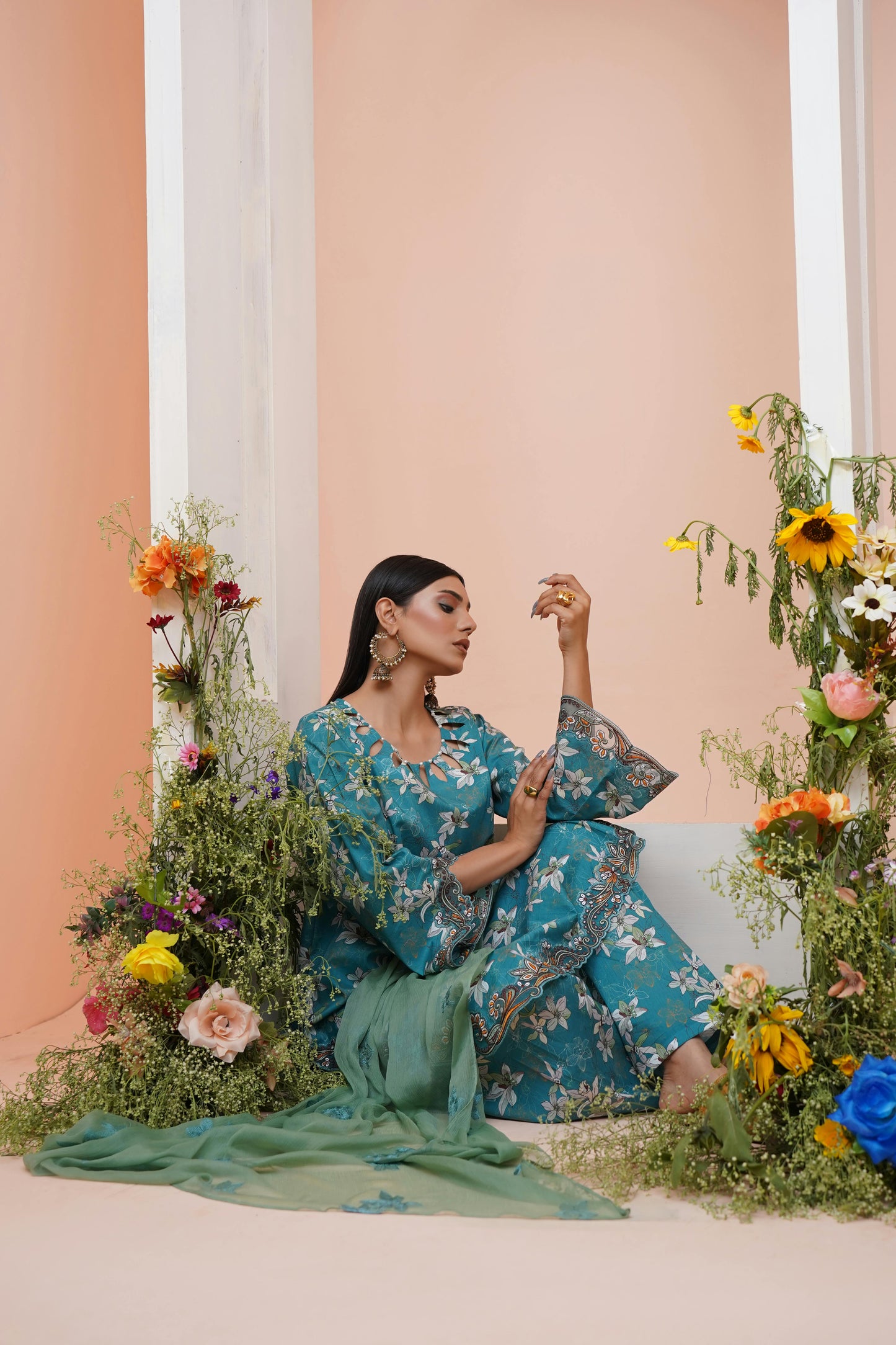 Un-stitched 3-piece embroidered lawn By Gulzar Yousaf Volume-04 - D/05 (Aqua Green)