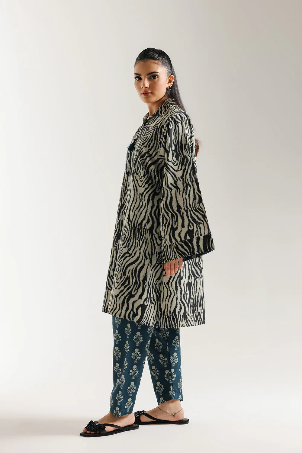 ETHNC-PRINTED SUIT-LEMON-ICING | SHIRT - A LINE FIT-SHALWAR –  STRAIGHT FIT