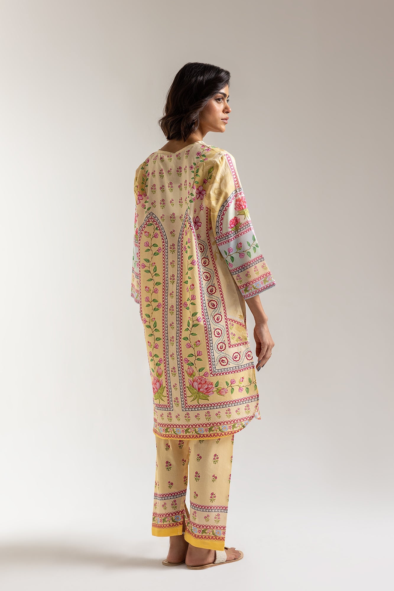 ETHNC-PRINTED SUIT-Yellow Beige | RELAXED -FIT KURTA -SHALWAR –  STRAIGHT FIT