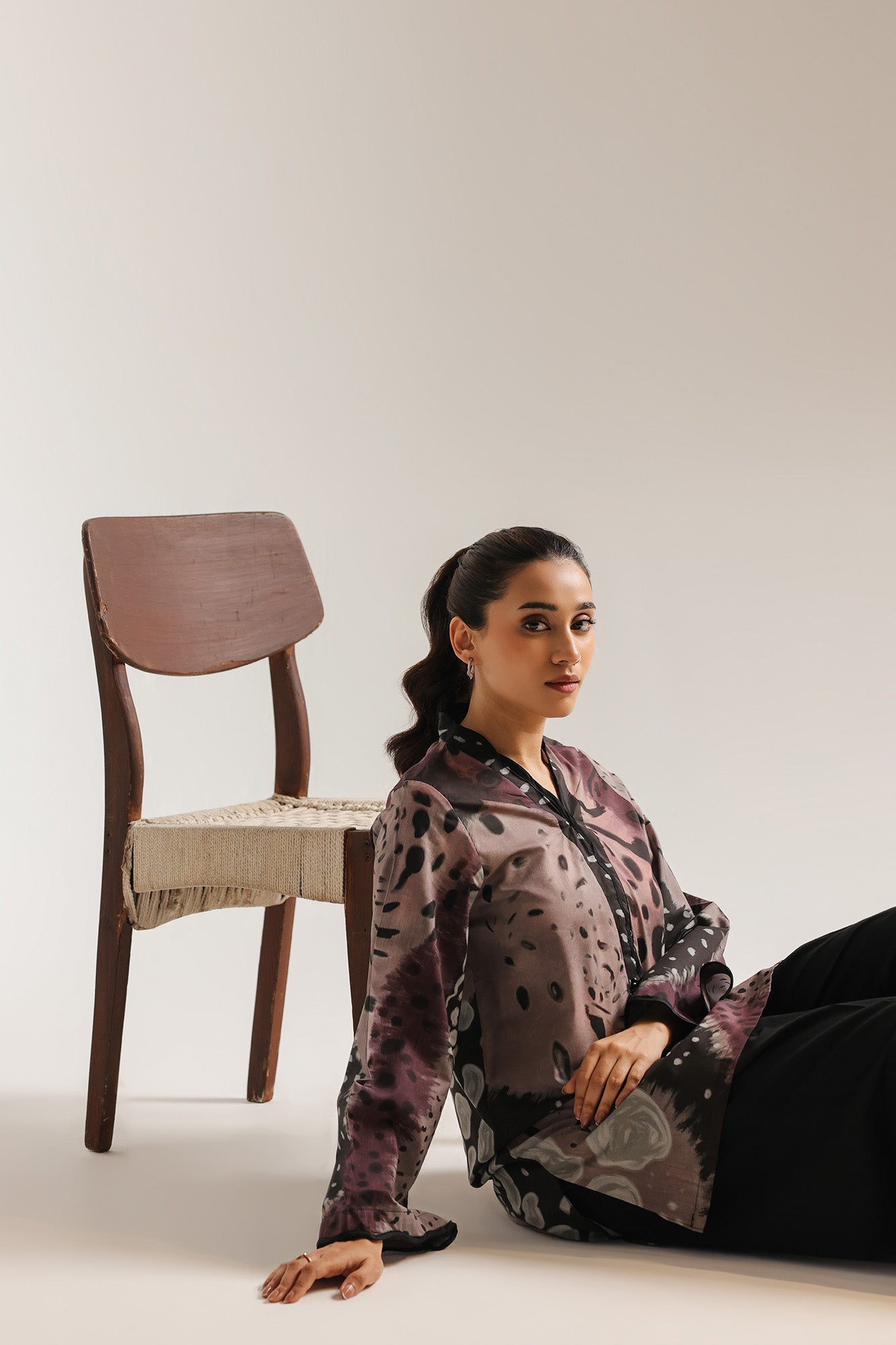 ETHNC -Printed 2-Piece Suit | SHIRT - RELAX FIT - Y NECK- (TROUSER - CULOTTE FIT)(JET BLACK | E8130/102/902)