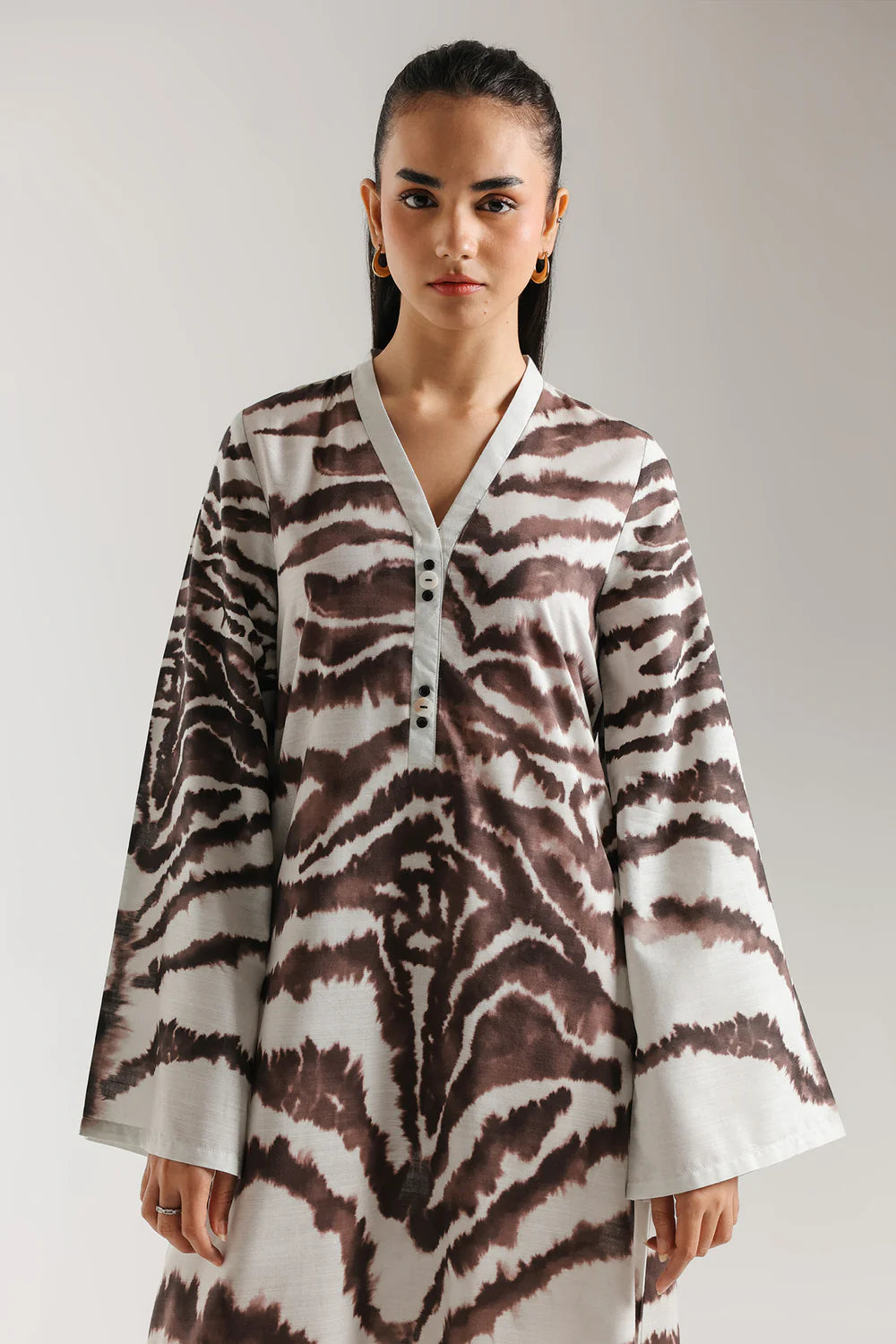 ETHNC-PRINTED KAFTAN - OFF WHITE | DRESS - RELAXED FIT - V-NECK WITH BUTTONS - FLARED SLEEVES - LOW SIDE SLITS - LONG LENGTH