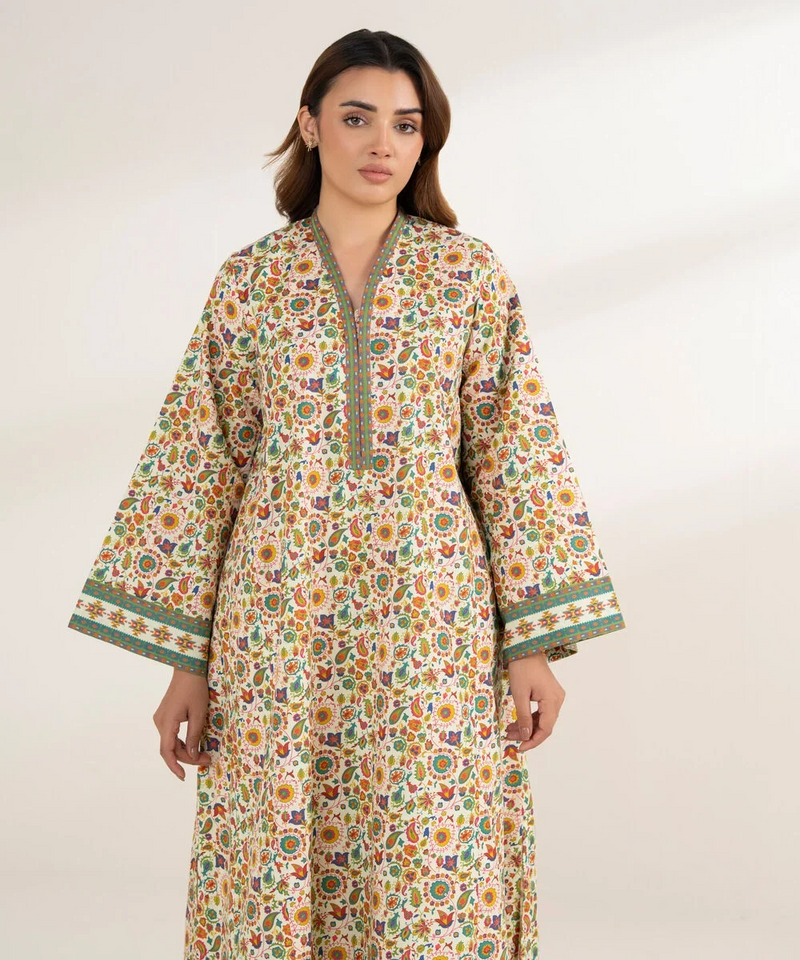 Sapphire 2 Piece Lawn suit U2TDDS26V070  SKU: A10237