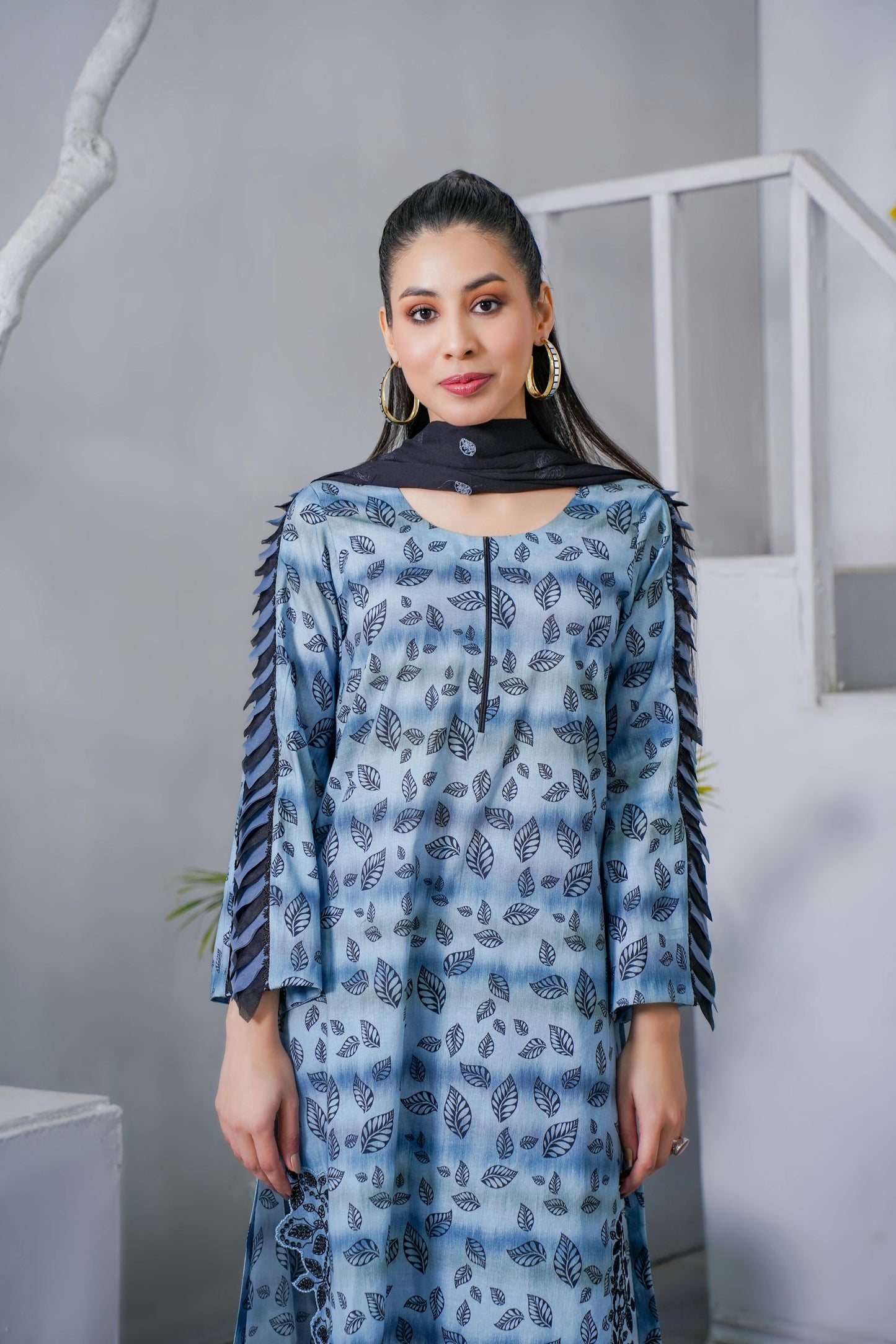 Un-stitched 3-piece embroidered lawn By Gulzar Yousaf Volume 3-code D/04(Black Floral)
