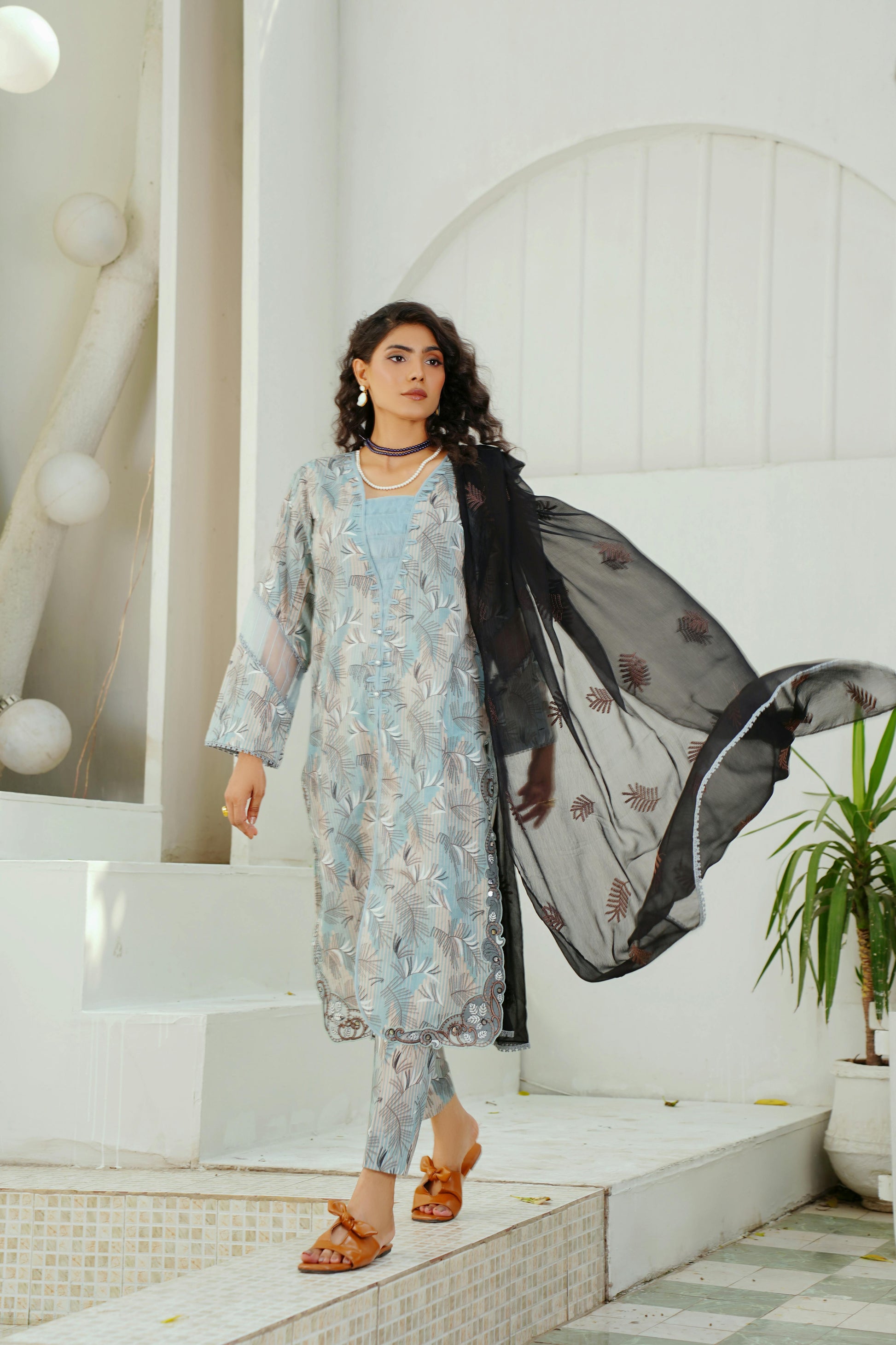 Un - stitched 3 - piece embroidered lawn By Gulzar Yousaf Volume 06 - code D/05(soft blue floral ) - Bristy's Collection